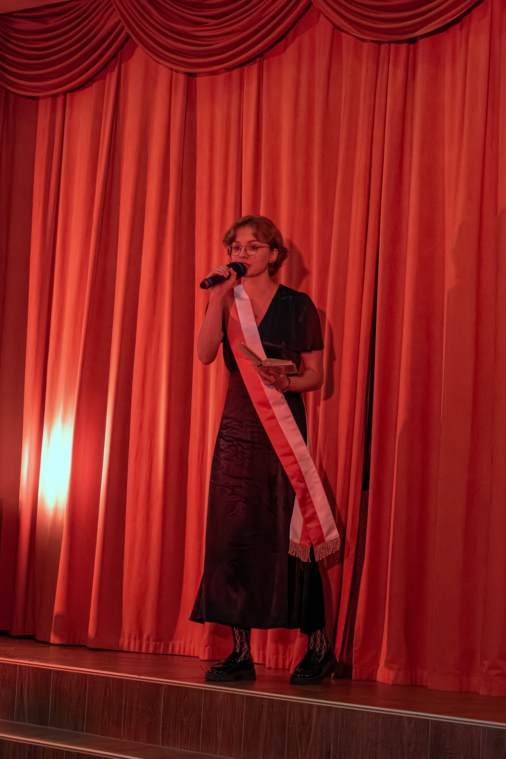 Zdjęcie 06.11.2025 Czytanie Narodowe-2146bd9b6d-34b7-4186-8888-3e1f8f3f1936.jpg w galerii Narodowe Czytanie poezji Jana Kochanowskiego A. D. 2025